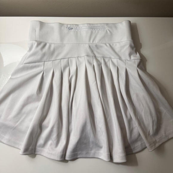 White Athletic Tennis Skirt - Picture 4 of 6